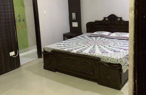 Kharar Apartment | Modern Apartment with Kitchen & Wi-Fi – Perfect for Work & Relaxation