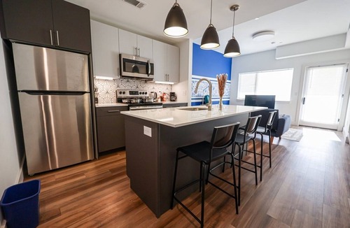 Brewerytown Apartment | Modern*1*Bdrm Apt WiFi+Gym+Washer.
