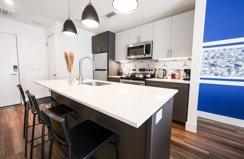 Brewerytown Apartment | Modern*1*Bdrm Apt WiFi+Gym+Washer.