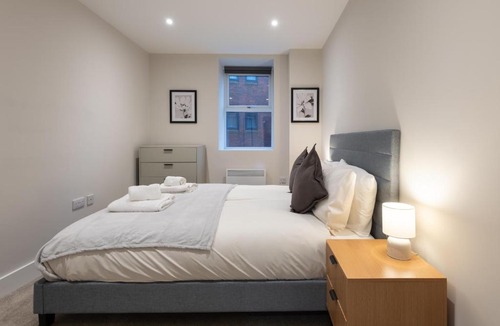Hull Old Town Apartment | Modern 1-Bed Flat in Central Hull Near Old Town