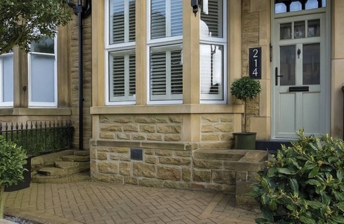 Harrogate Apartment | Modern 1 Bed Flat with Super King Bed in Harrogate - Fantastic Location