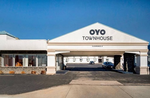 Dodge City Hotel | Modern 1-Bed Unit | Near Boot Hill Museum & Casino | Dodge City