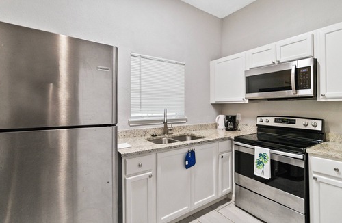 Junius Heights House | Modern 1 bedroom Duplex minutes walk from downtown dallas