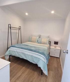 Montello Apartment | Modern 1 bedroom studio free parking close to CBD