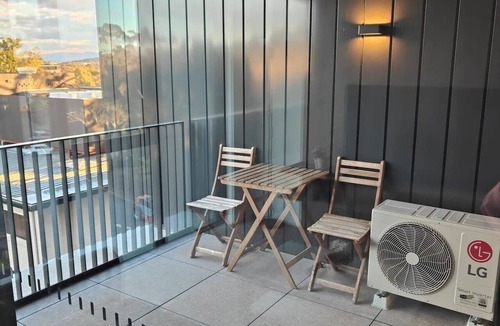 Dickson Apartment | Modern 1-bedroom Unit in Dicksonnear Shops