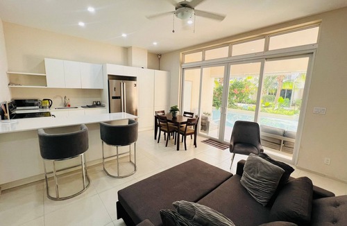 St. Lawrence Gap Condo | Modern 1 BR KING Bed with Pool NR Beaches