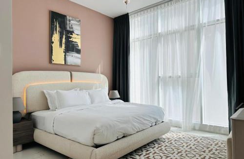 Al Satwa Apartment | Modern 1 BR - Near Metro Stationa and Downtown