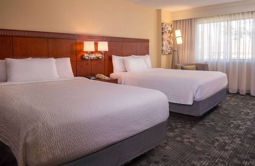 University Place Hotel | Modern 1 BR Suite Comfort Near Pavilion Pet-Friendly, Gym