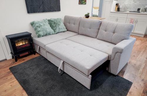 Inner Parkside Apartment | Modern 1BR 1Bath with Living Area near SFSU