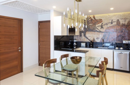 San Jose del Cabo Resort | Modern 1BR, 2BA Oceanview Suite in Cancun – Luxury & Comfort