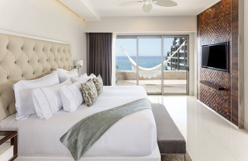 San Jose del Cabo Resort | Modern 1BR, 2BA Oceanview Suite in Cancun – Luxury & Comfort