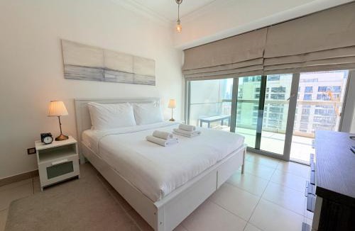 Downtown Dubai Apartment | Modern 1BR, 8 Boulevard at Downtown Dubai