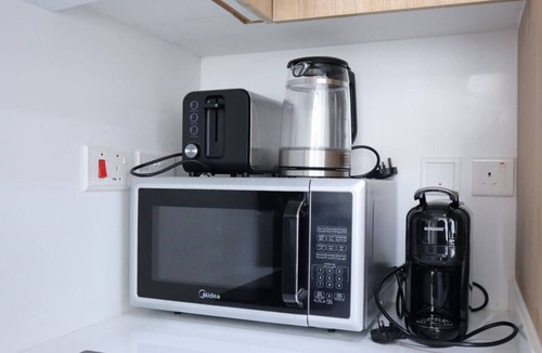 Masdar City Apartment | Modern 1BR apartment Masdar city