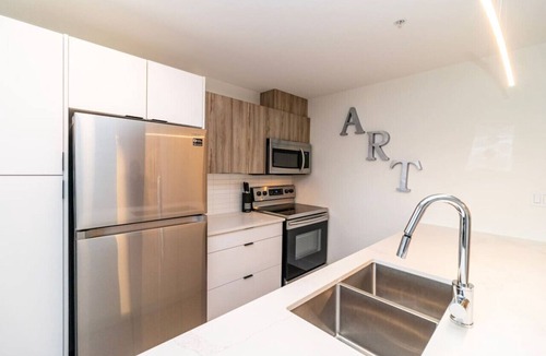 North End Apartment | Modern 1BR Apt with GYM near Hydrostone Market
