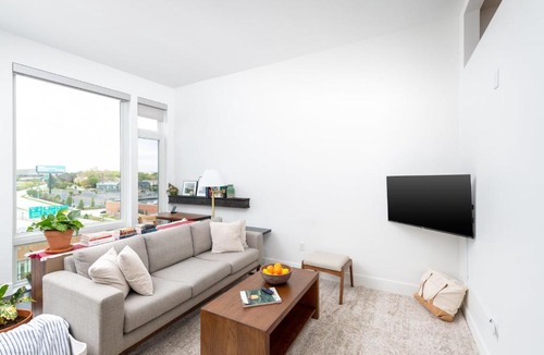 Milwaukee Apartment | Modern 1BR Apt with Skywalk to Fiserv, Rooftop, and Parking