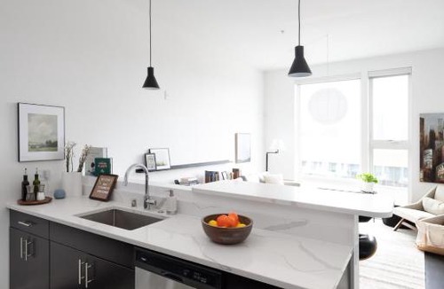 Milwaukee Apartment | Modern 1BR Apt with Skywalk to Fiserv, Rooftop, and Parking