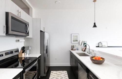 Milwaukee Apartment | Modern 1BR Apt with Skywalk to Fiserv, Rooftop, and Parking