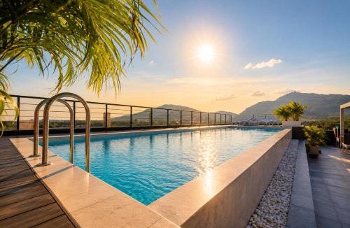 Chalong Apartment | Modern 1BR Condo Tower One 205 - Pool & Gym - Chalong Pier