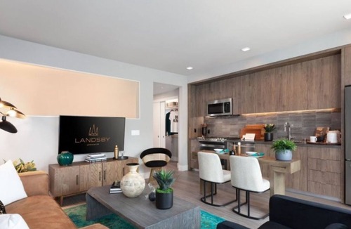 The Crossings Condo | Modern 1BR Condo at Landsby with Pool & Hot Tub