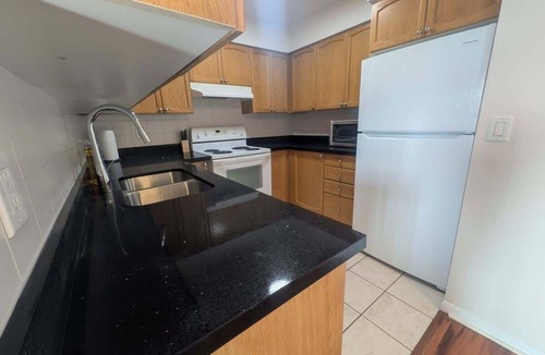 Fort York Condo | Modern 1BR Downtown Condo with Private Balcony Views