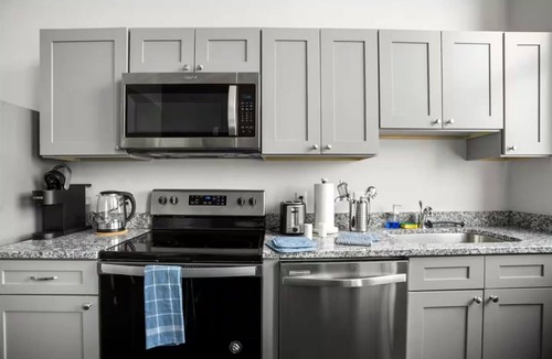 Downtown Pittsburgh Apartment | Modern 1BR Downtown Cultural District