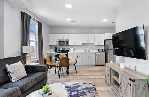 Everett Apartment | Modern 1BR Near Encore Boston pott