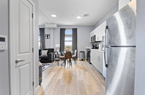 Everett Apartment | Modern 1BR Near Encore Boston pott