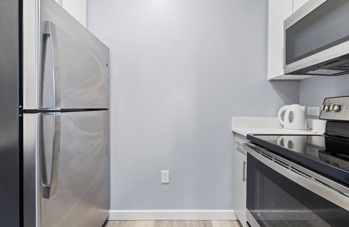 Everett Apartment | Modern 1BR Near Encore Boston 50cg