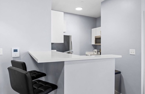 Everett Apartment | Modern 1BR Near Encore Boston 50cg