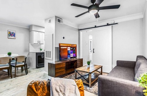 Brentwood Apartment | Modern 1BR Retreat | Pool | 10 Minutes to Austin