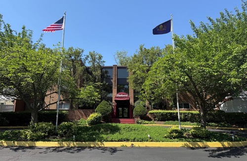 Elkins Park Apartment | Modern 1BR Near Moss Rehab | Monthly Deal