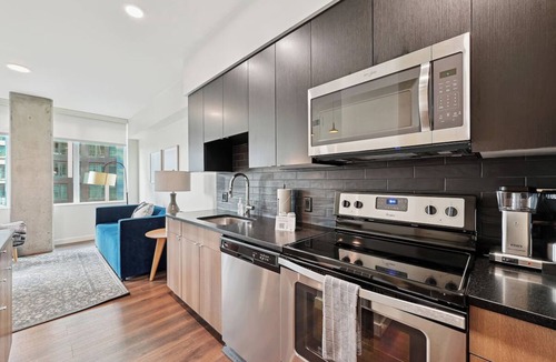 Ballpark Hotel | Modern 1BR w/Kitchen | Balcony | Outdoor Pool | Fire Pit | BBQ Area