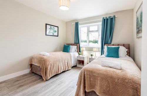 Dartford Apartment | Modern 2-Bed, 2-Bath Bungalow