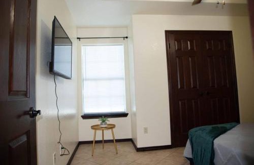 Edinburg Apartment | Modern 2 bed 2-bath next to University UTRGV