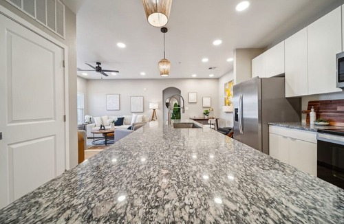 Owasso Apartment | Modern 2-Bed Apartment Complex - Owasso, OK