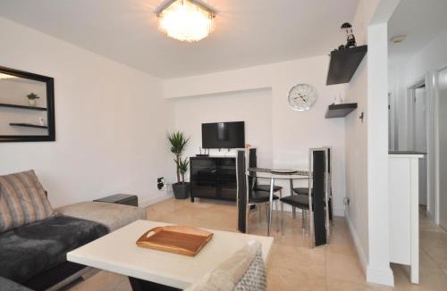 Luton Apartment | Modern 2 Bed Apartment
