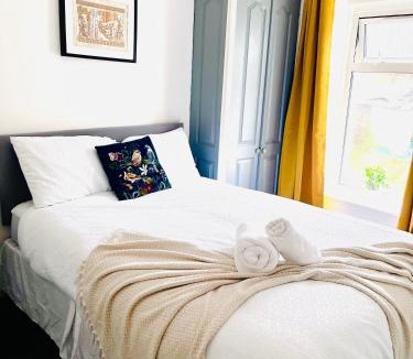 Nelson House | Modern 2 bed base 10 mins BikePark Wales
