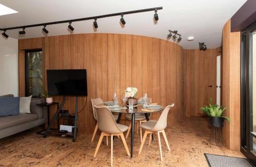 West Wittering House | Modern 2-Bed Cabin Near West Wittering Beach