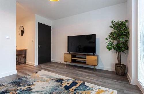 Old Trafford Apartment | Modern 2 Bed Flat 5min to Old Trafford Stadium