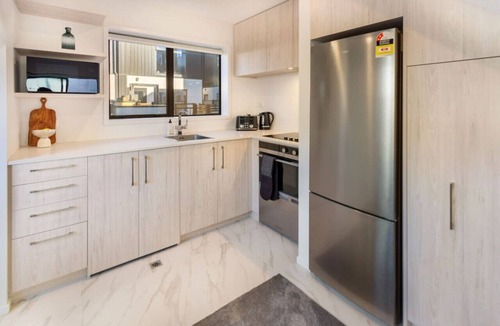 Christchurch City Centre House | Modern 2 bed Hagley Park Riverside Market