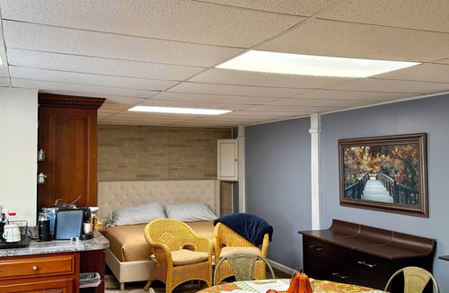 Loretto Apartment | Modern 2 Bed Suite on Bourbon Trail