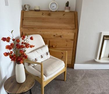 Dumfries Apartment | Modern 2 bed with secure driveway