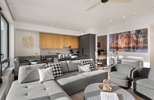 Snowmass Village Condo | Modern 2 Bedroom Ski In&Out Condo 05