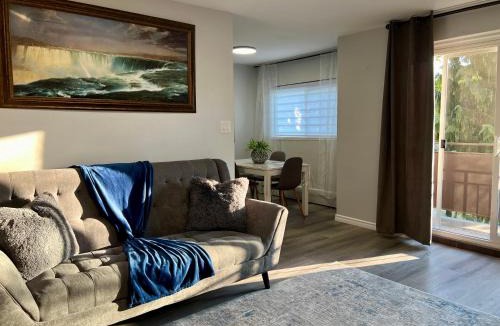 Kitchener Apartment | Modern 2 bedroom, 2 king beds, close to Hwy