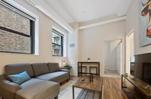Downtown Cincinnati Condo | Modern 2 Bedroom Condo Heart of Downtown close to Stadiums - 707