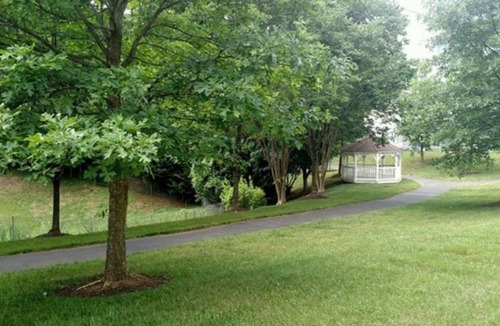 Epping Forest Condo | Modern 2-bedroom condo minutes to downtown Annapolis and Naval Academy.