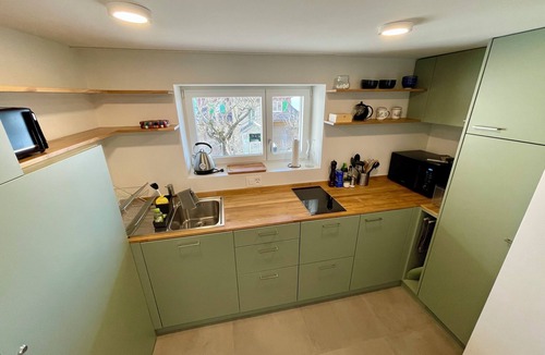 Neuchatel Apartment | Modern 2 bedroom flat in town with lake views