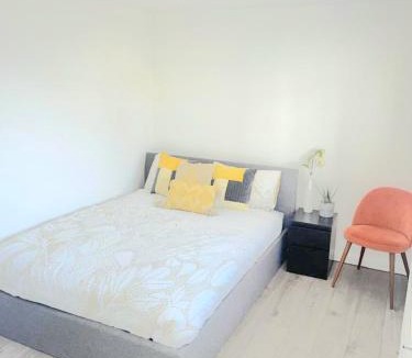 Roxeth Apartment | Modern 2 Bedroom Flat With Garden Harrow - London