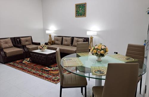 Khlong Tan Apartment | Modern 2 bedroom & Kitchen - Prime Sukhumvit - BTS MQuartier Phrom Phong