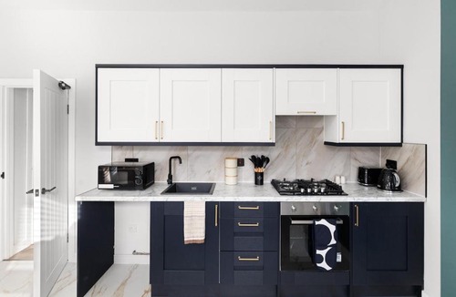 Kensal Green Apartment | Modern 2 Bedroom next Central London
